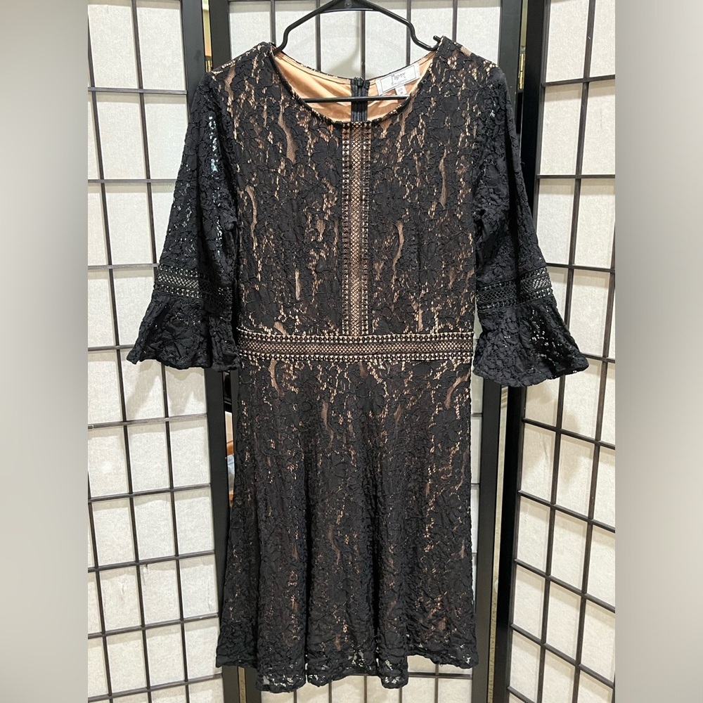 MISS MAY Black Floral Lace Bell Sleeve DRESS WOMEN SIZE M